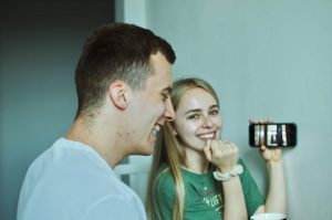 Cultivating a Balanced Relationship with Social Media